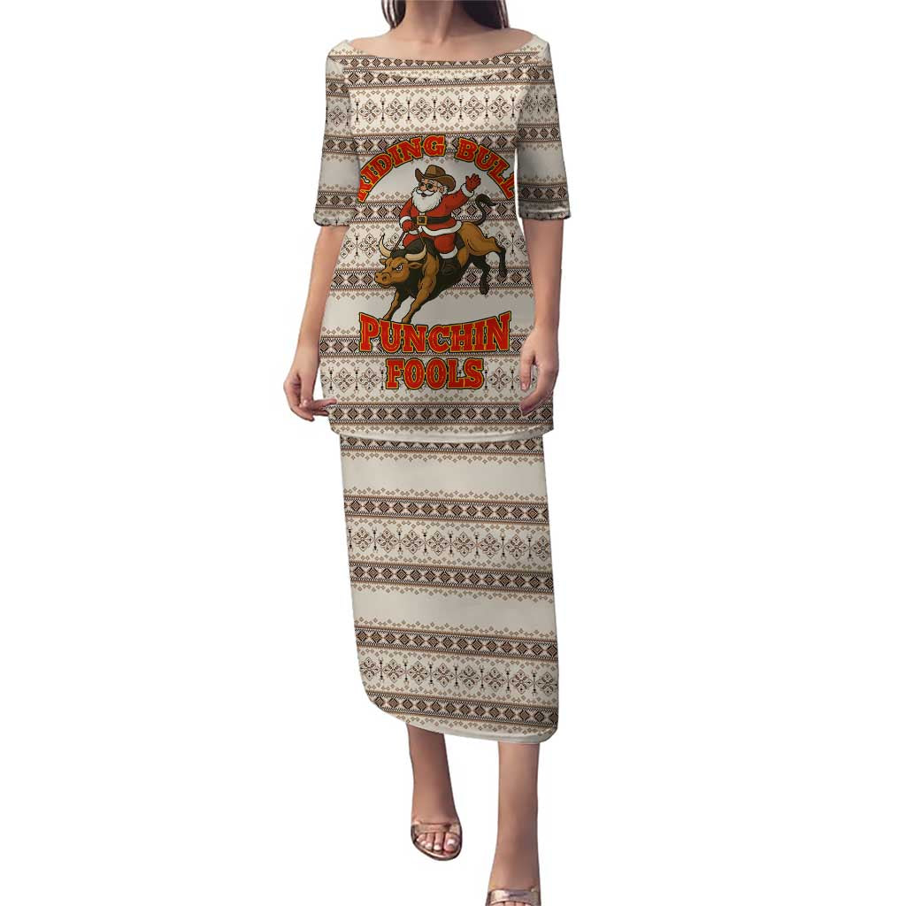 Riding Bulls Punchin Fools Christmas Puletasi Xmas Holiday Patterns - Wonder Print Shop