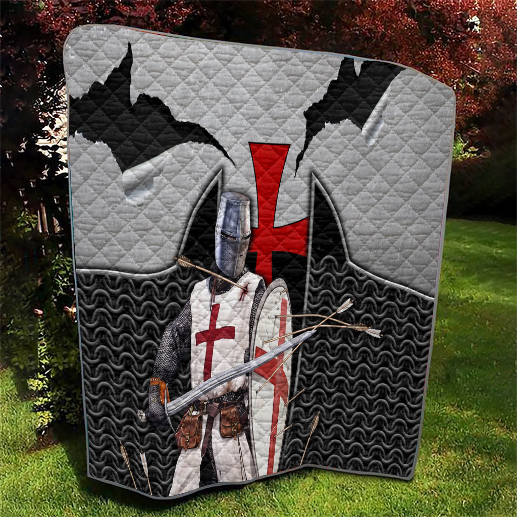 Knights Templar Warrior Red Cross Quilt Crusader Knight In Chainmail Armor With Shield And Sword Art