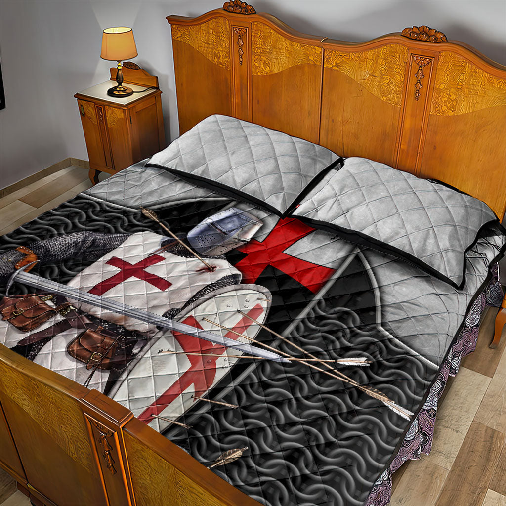 Knights Templar Warrior Red Cross Quilt Bed Set Crusader Knight In Chainmail Armor With Shield And Sword Art