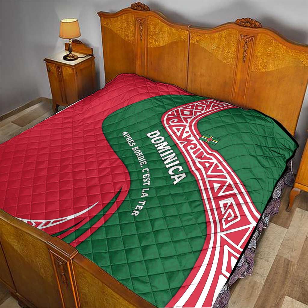 Dominica Quilt with Sisserou Parrot and Tribal Pattern Design - Wonder Print Shop