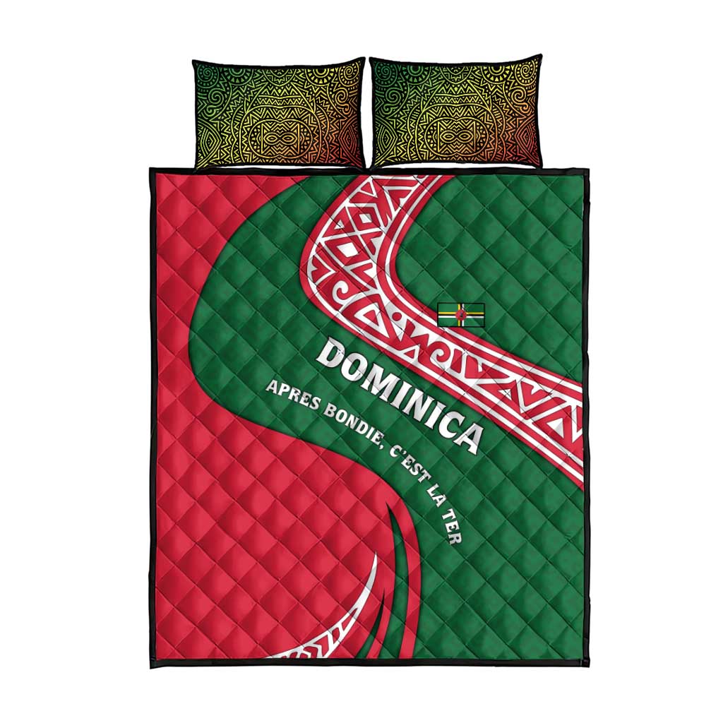 Dominica Quilt Bed Set with Sisserou Parrot and Tribal Pattern Design - Wonder Print Shop