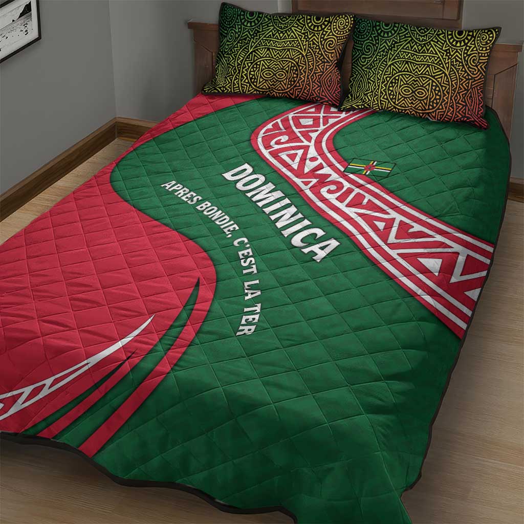 Dominica Quilt Bed Set with Sisserou Parrot and Tribal Pattern Design - Wonder Print Shop