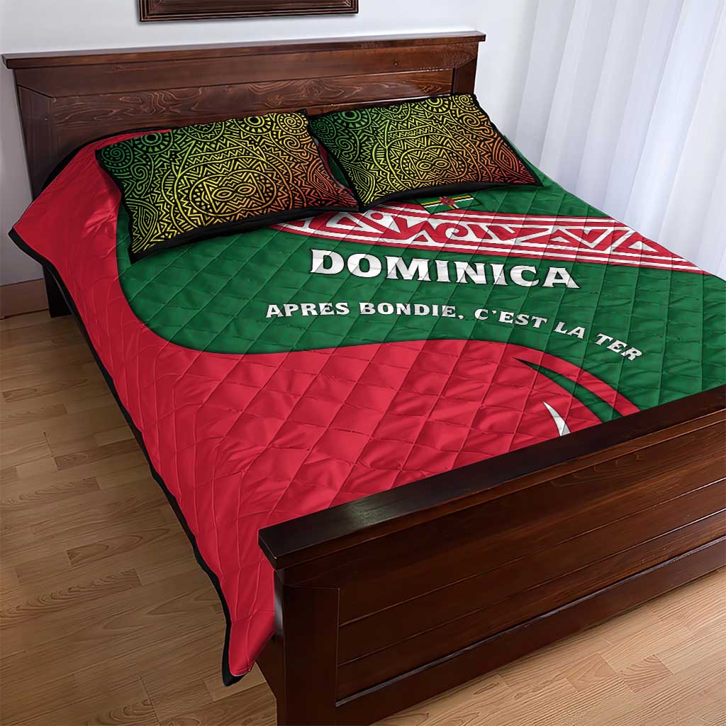 Dominica Quilt Bed Set with Sisserou Parrot and Tribal Pattern Design - Wonder Print Shop