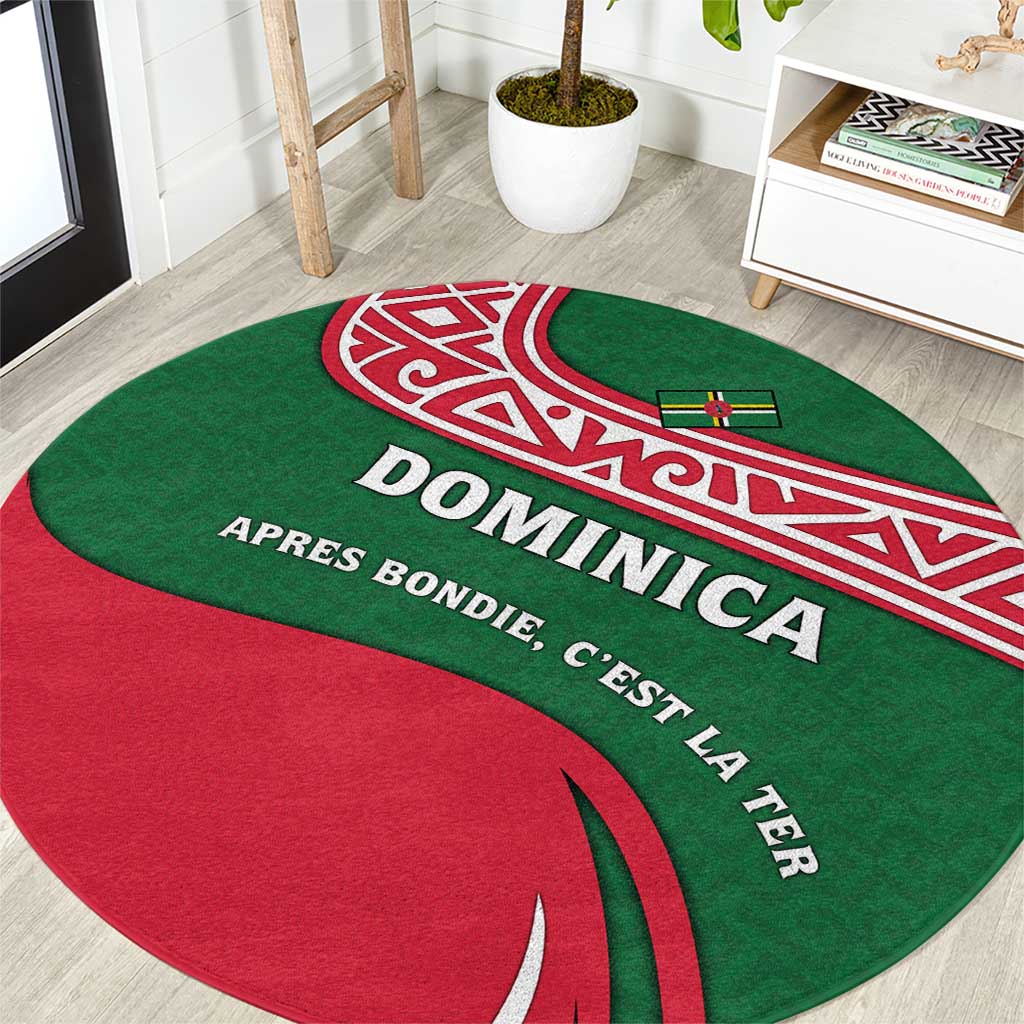 Dominica Round Carpet with Sisserou Parrot and Tribal Pattern Design - Wonder Print Shop