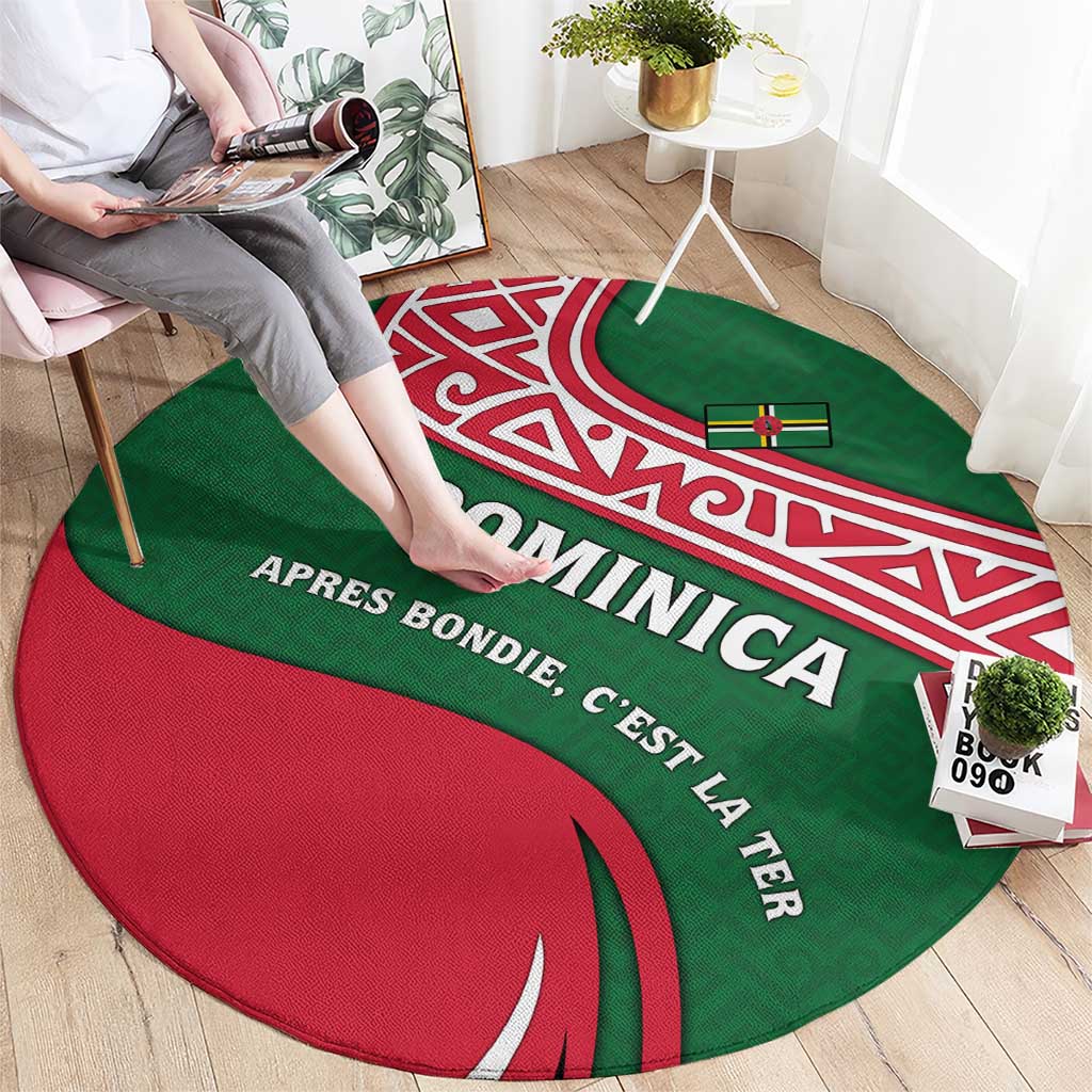 Dominica Round Carpet with Sisserou Parrot and Tribal Pattern Design - Wonder Print Shop
