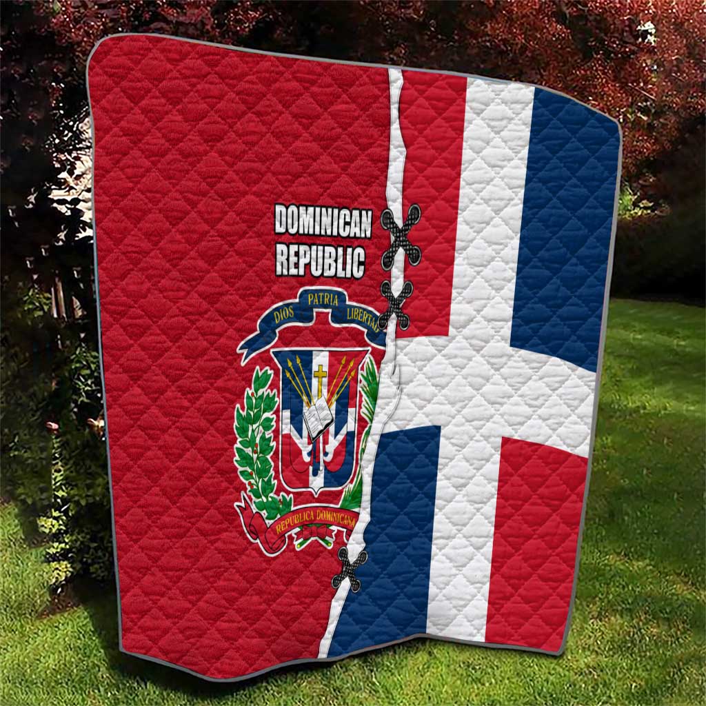 Dominican Republic Flag Half Zip Design Quilt with Coat of Arms and Taino Symbol - Wonder Print Shop