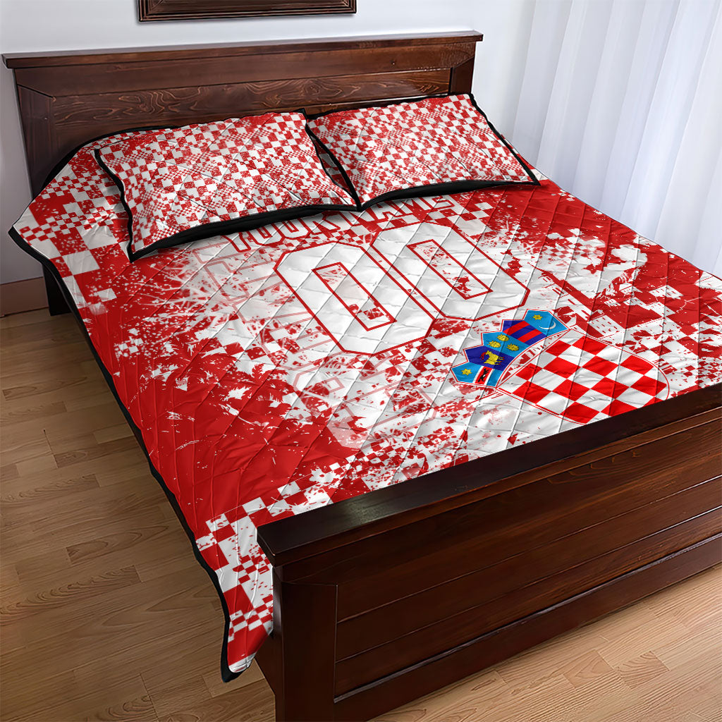Personalized Croatia Football Wolf Mascot Quilt Bed Set Checkerboard Soccer Pride - Splatter Textures