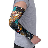 Beer Lovers United Brew Mode On Arm Sleeves Retro Comic Beer Characters Clinking Glasses