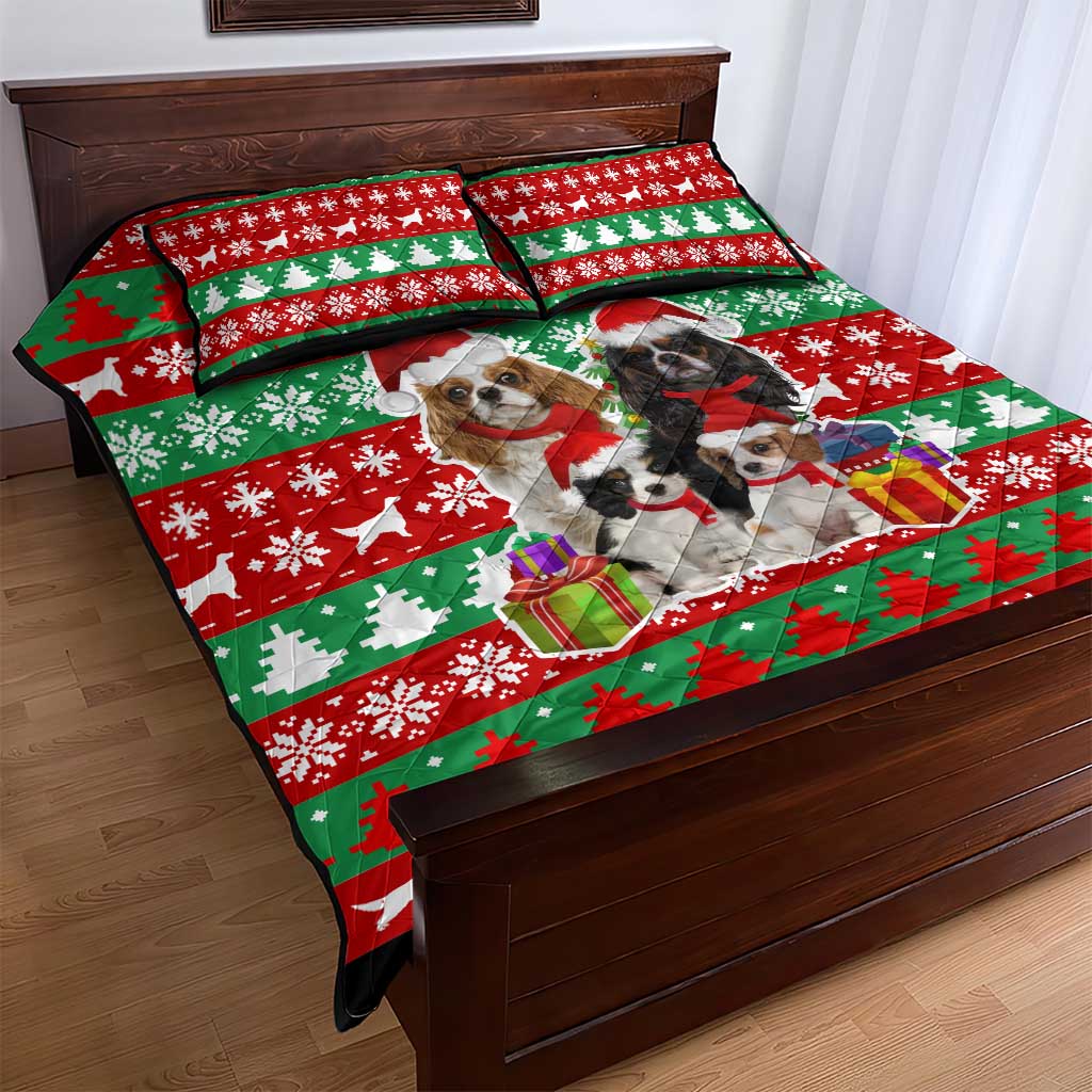 Christmas Dogs Quilt Bed Set with Santa Hats and Red Green Holiday Pattern - Wonder Print Shop