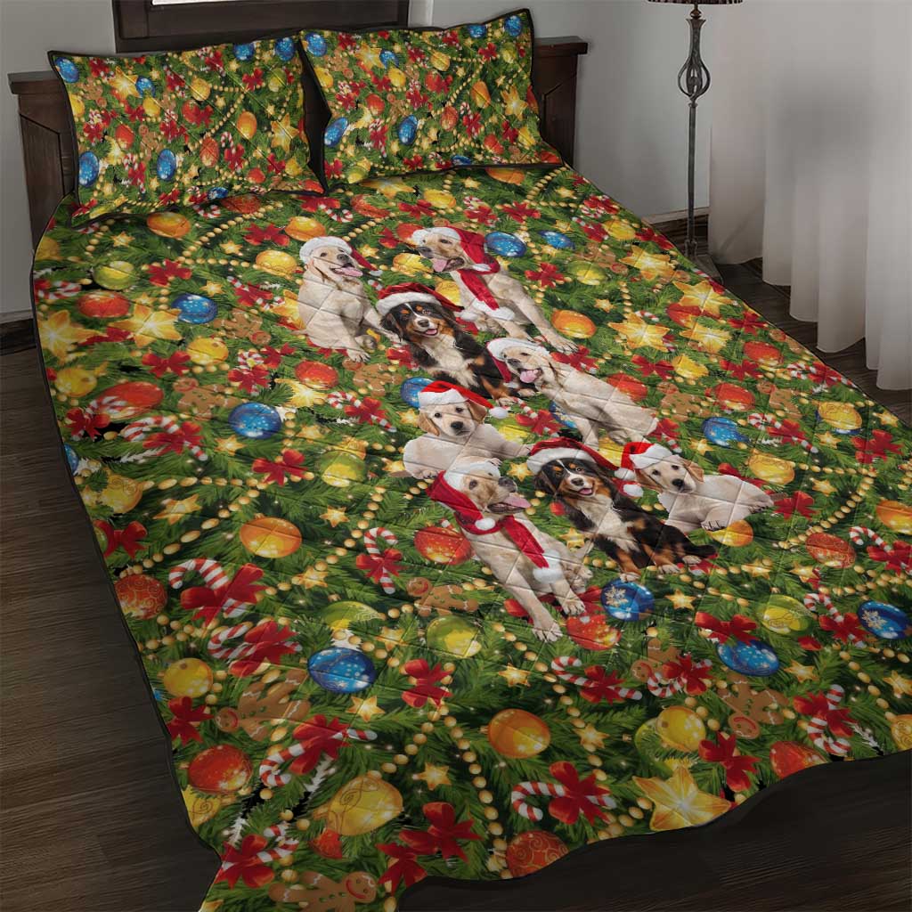 Christmas Dogs Quilt Bed Set with Santa Hats and Festive Ornament Pattern - Wonder Print Shop