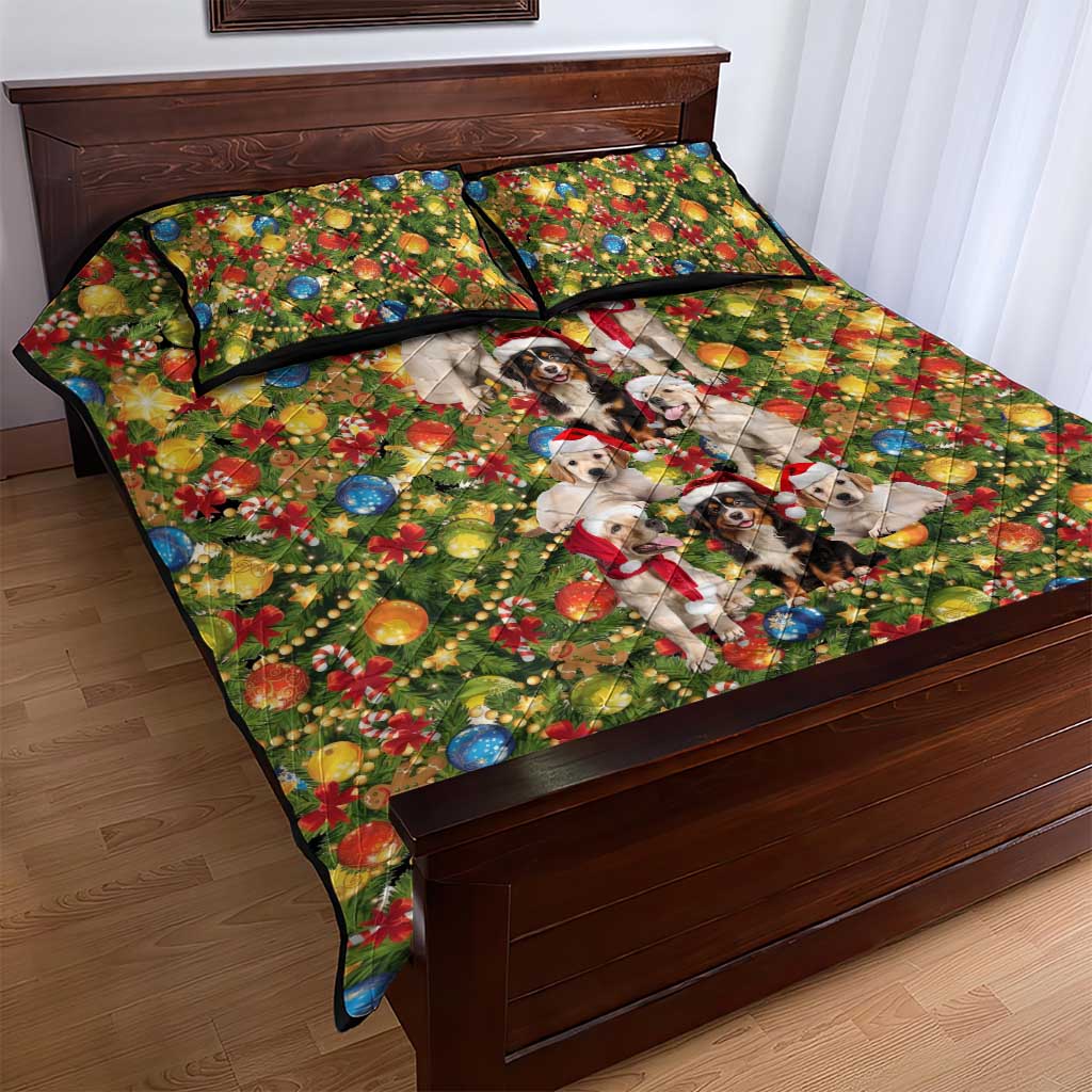 Christmas Dogs Quilt Bed Set with Santa Hats and Festive Ornament Pattern - Wonder Print Shop