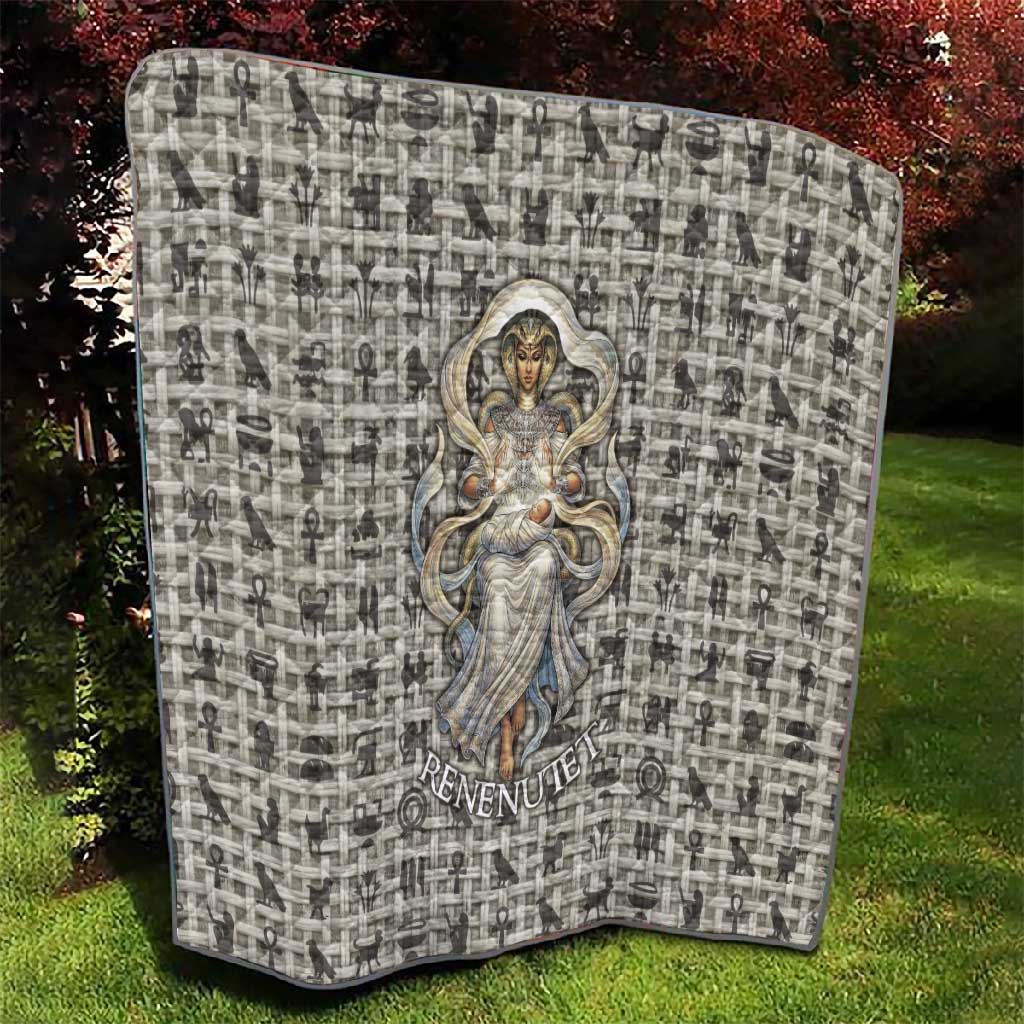 Renenutet Quilt with Bread Ring and Eye of Horus in Egyptian Nourishment