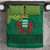 Togo Bedding Set with Red Twin Lions and Travail Liberté Patrie Slogan