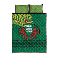 Togo Quilt Bed Set with Red Twin Lions and Travail Liberté Patrie Slogan