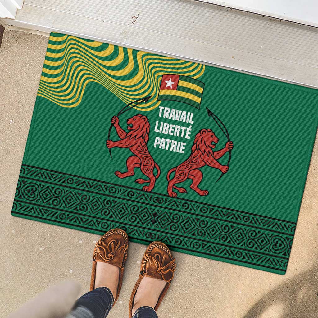 Togo Rubber Doormat with Red Twin Lions and Travail Liberté Patrie Slogan