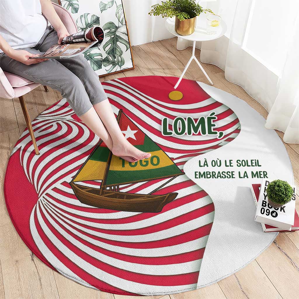 Lome Togo Round Carpet with Sailboat and Sunset – Where the Sun Kisses the Sea