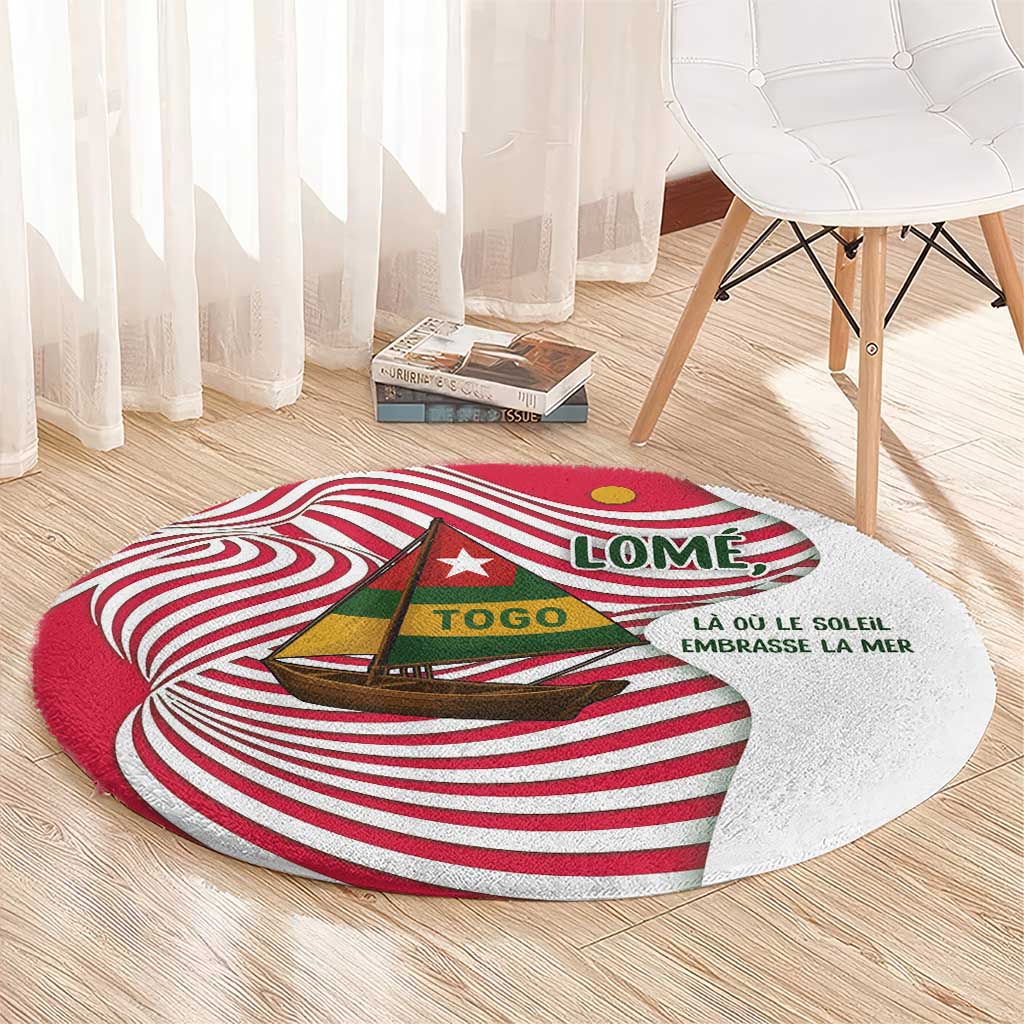 Lome Togo Round Carpet with Sailboat and Sunset – Where the Sun Kisses the Sea