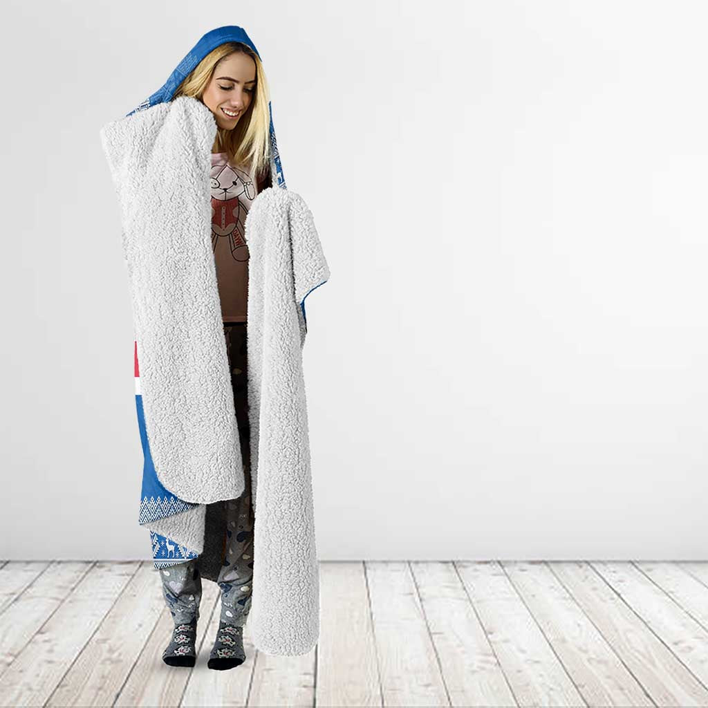 Iceland Flag Hooded Blanket with Icelandic Crest and Traditional Nordic Knit Pattern Design