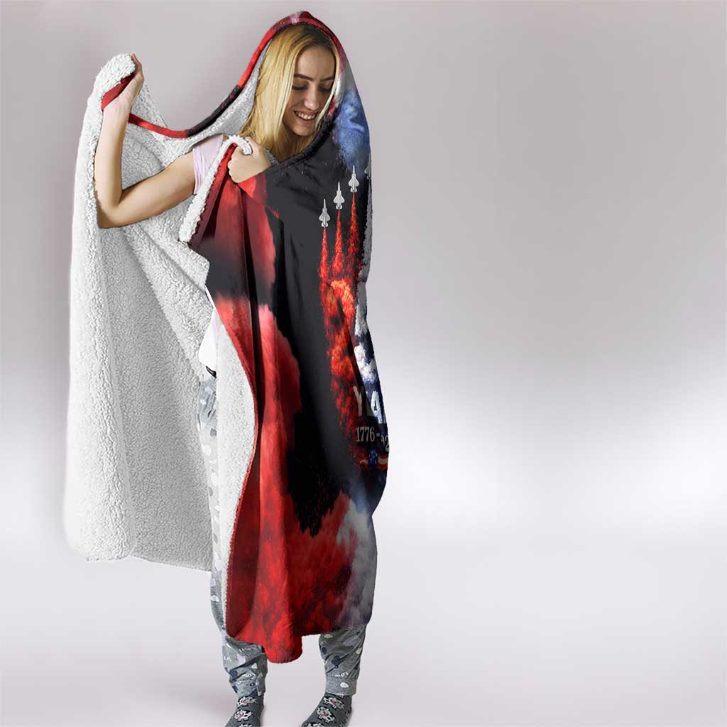 USA 250th Anniversary Celebration Hooded Blanket Patriotic Smoke Burst Art Style
