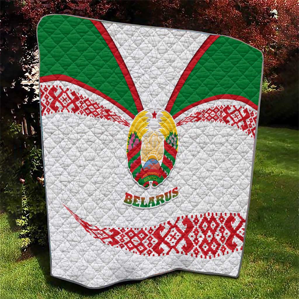 Belarus National Emblem Quilt with Folk Pattern White Green Red Sweatshirt