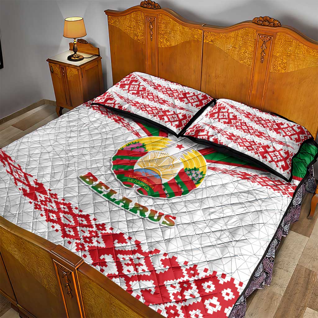 Belarus National Emblem Quilt Bed Set with Folk Pattern White Green Red Sweatshirt