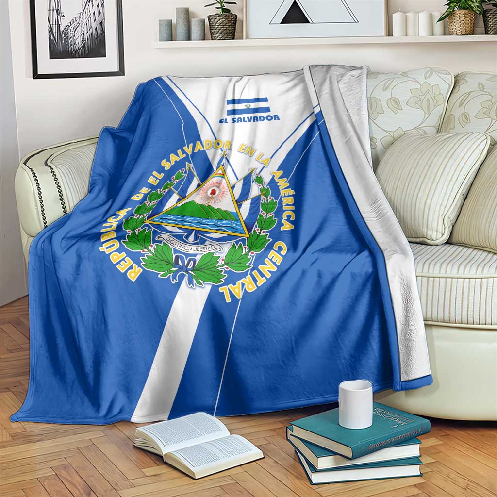 El Salvador National Flag Blanket with Coat of Arms and Blue White Stripes Design - Wonder Print Shop