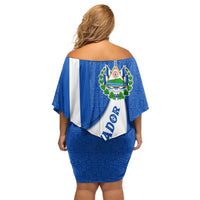 El Salvador Coat of Arms Family Matching Off Shoulder Short Dress and Hawaiian Shirt with Curved Text and Blue Patterned Background - Wonder Print Shop
