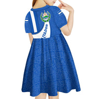 El Salvador Coat of Arms Kid Short Sleeve Dress with Curved Text and Blue Patterned Background - Wonder Print Shop
