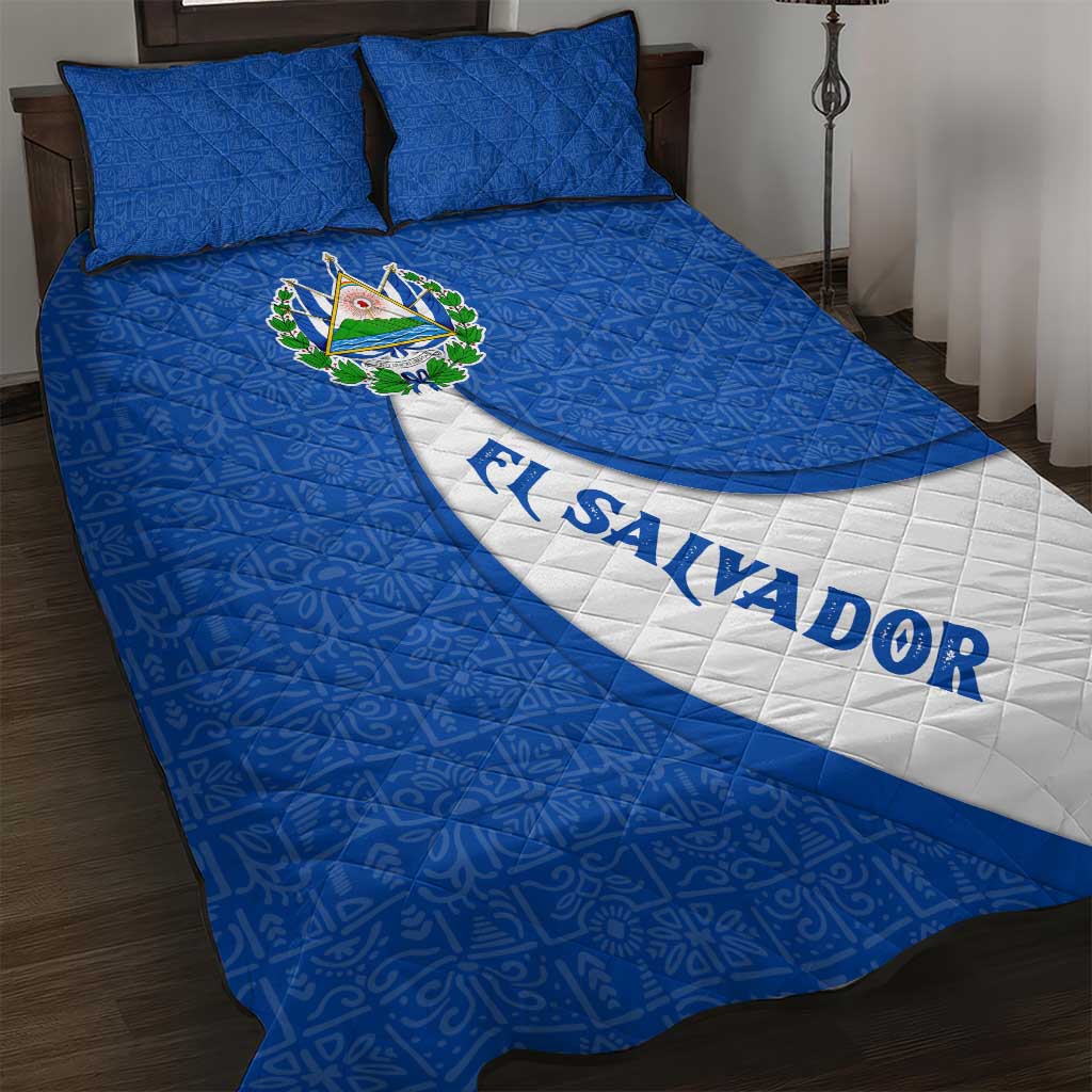 El Salvador Coat of Arms Quilt Bed Set with Curved Text and Blue Patterned Background - Wonder Print Shop
