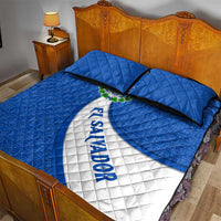 El Salvador Coat of Arms Quilt Bed Set with Curved Text and Blue Patterned Background - Wonder Print Shop