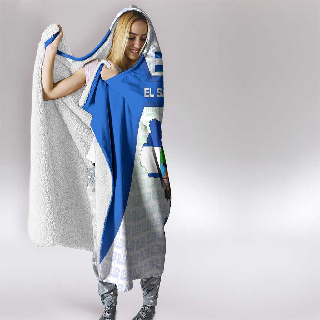 El Salvador National Symbol Hooded Blanket with Torogoz Bird and Flag Map Design - Wonder Print Shop