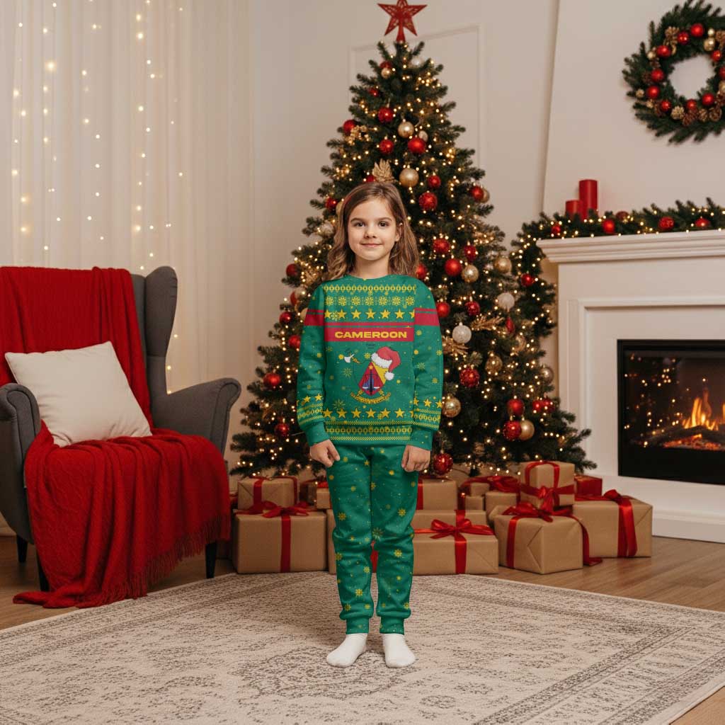 Cameroon Christmas Pajama Set with Green Red Pattern Coat of Arms Santa Hat and Stars Motif - Wonder Print Shop