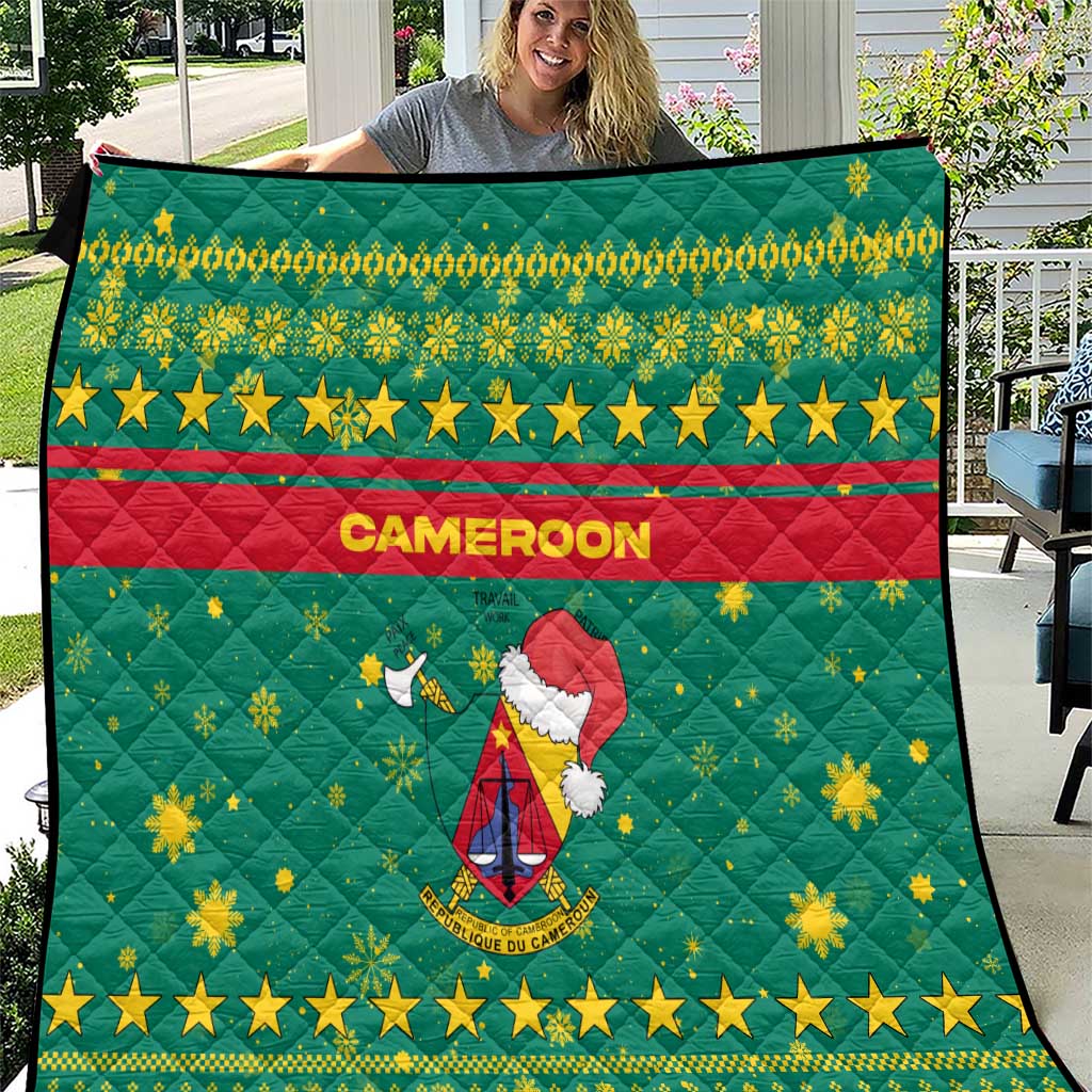 Cameroon Christmas Quilt with Green Red Pattern Coat of Arms Santa Hat and Stars Motif - Wonder Print Shop
