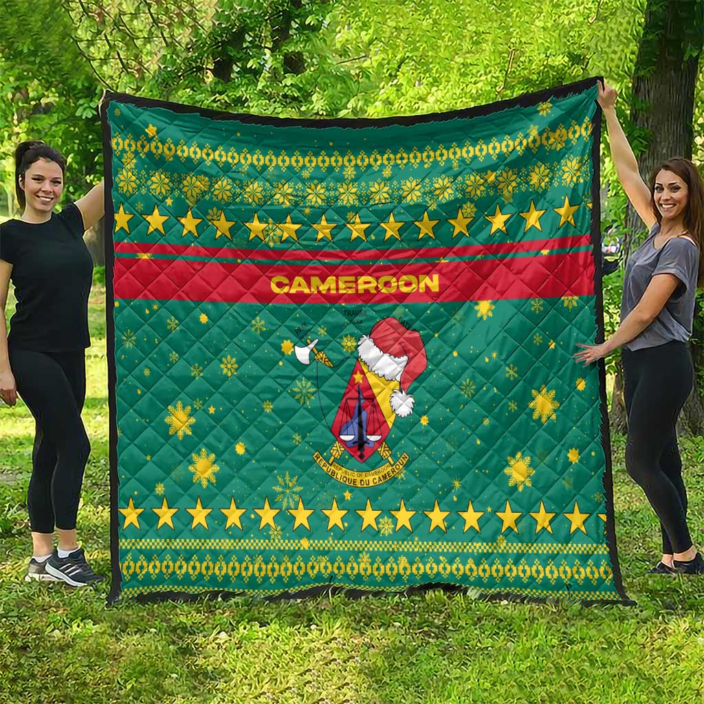 Cameroon Christmas Quilt with Green Red Pattern Coat of Arms Santa Hat and Stars Motif - Wonder Print Shop