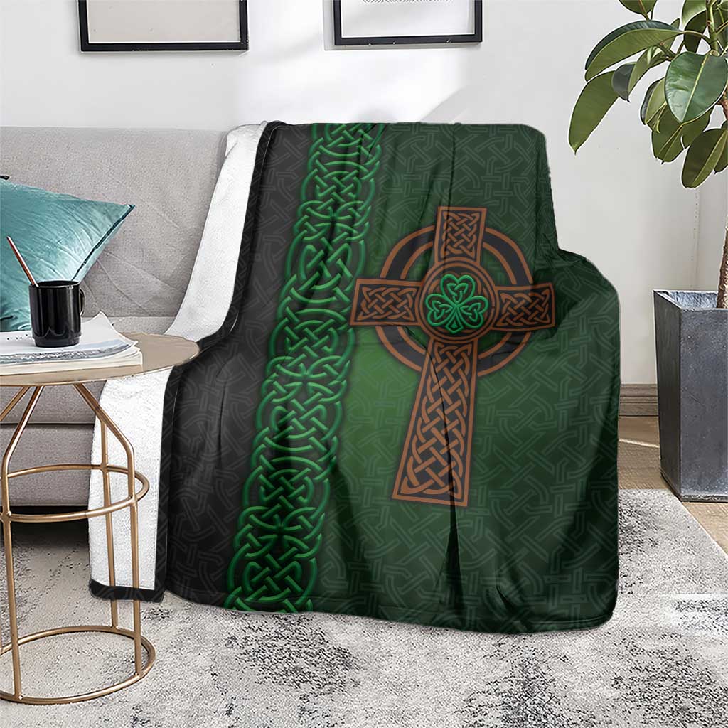 Ireland Celtic Knot and Clover Design Blanket