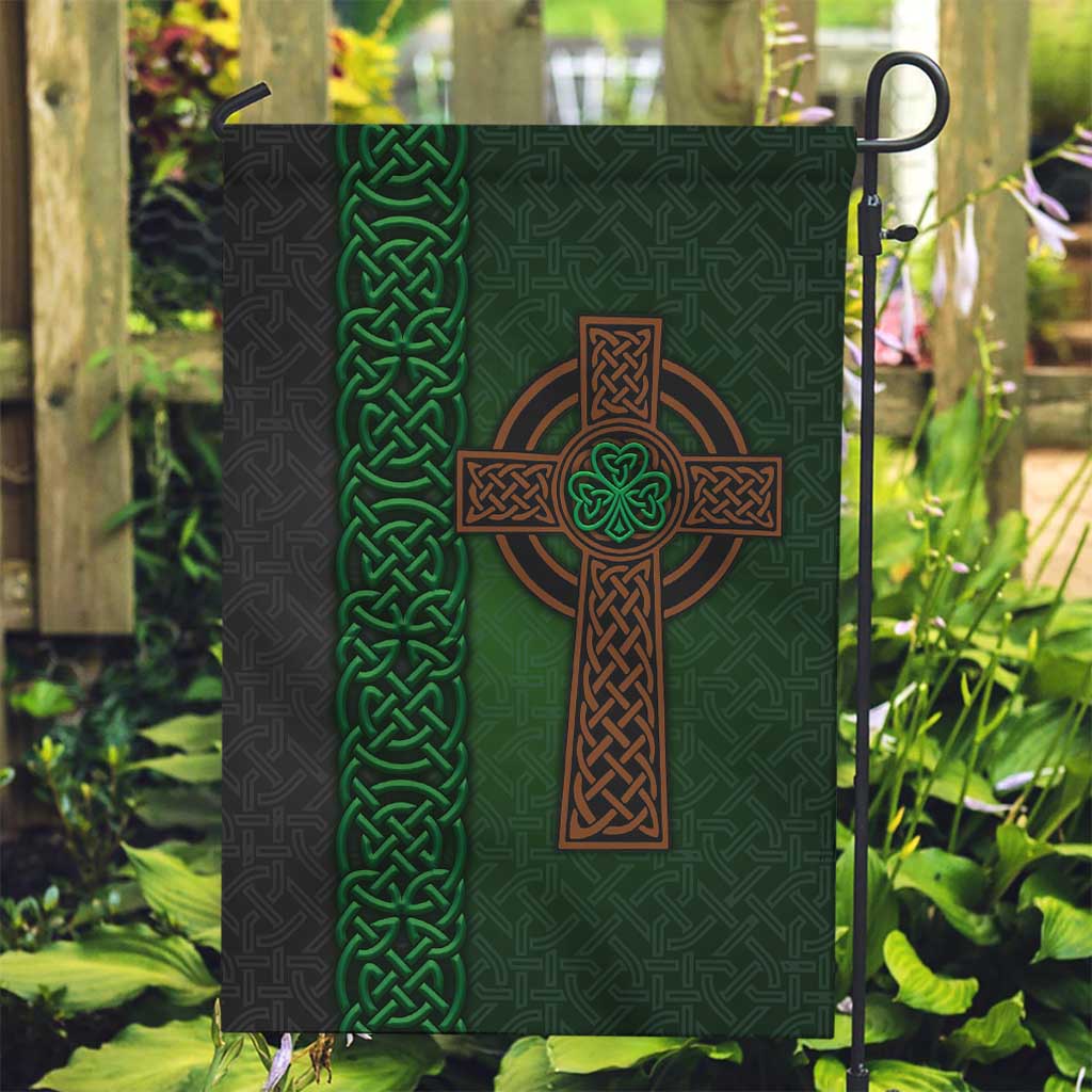 Ireland Celtic Knot and Clover Design Garden Flag