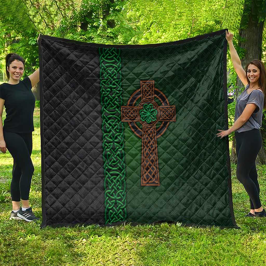 Ireland Celtic Knot and Clover Design Quilt
