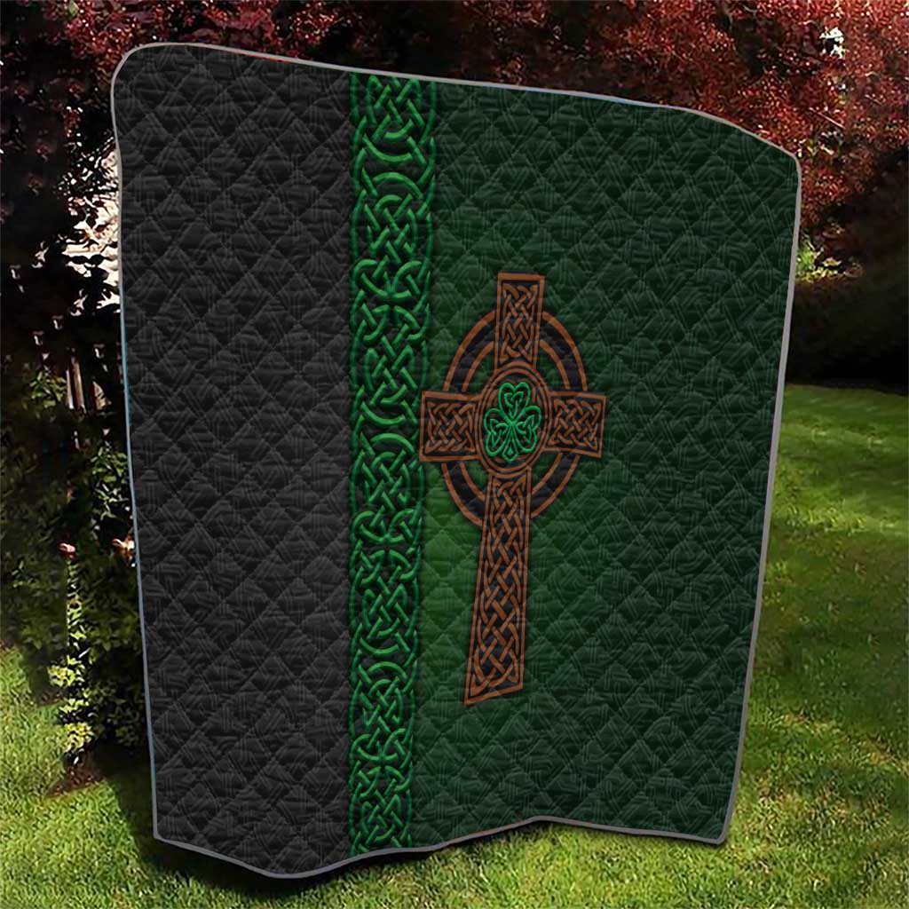 Ireland Celtic Knot and Clover Design Quilt