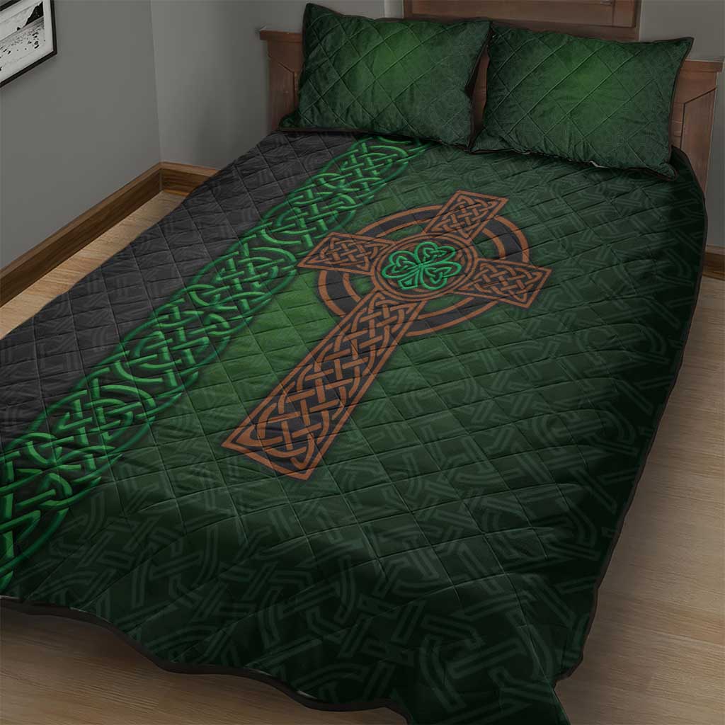 Ireland Celtic Knot and Clover Design Quilt Bed Set
