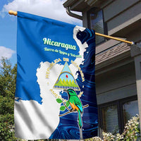 Nicaragua Guardabarranco Bird Garden Flag with Volcano Map and National Emblem Design - Wonder Print Shop