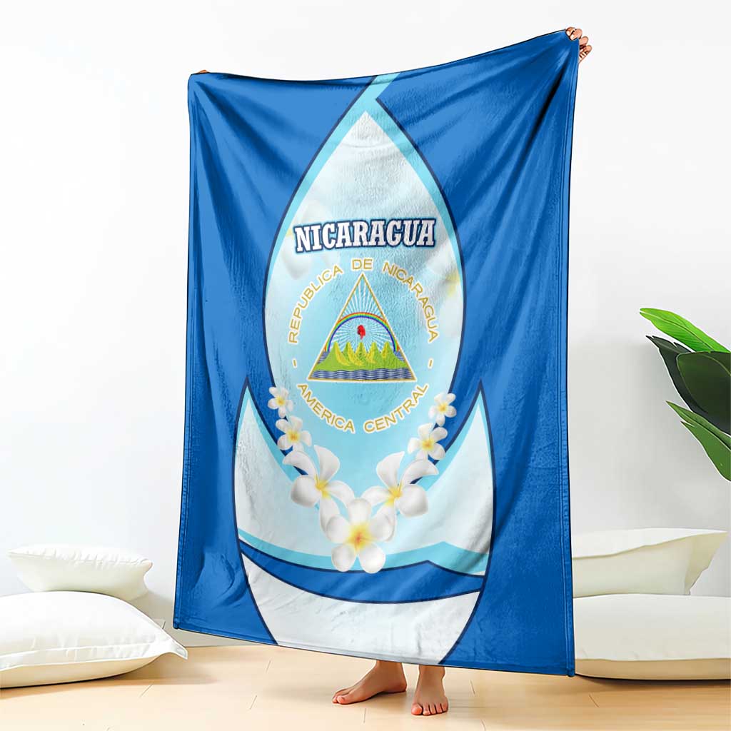 Nicaragua National Emblem Blanket with White Flor de Sacuanjoche and Blue Gradient Design - Wonder Print Shop