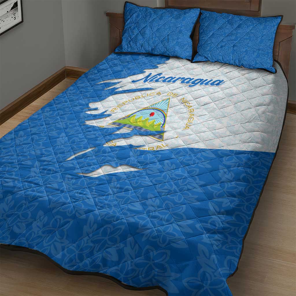 Nicaragua Flag Ripped Effect Quilt Bed Set with National Emblem and Floral Pattern Design - Wonder Print Shop