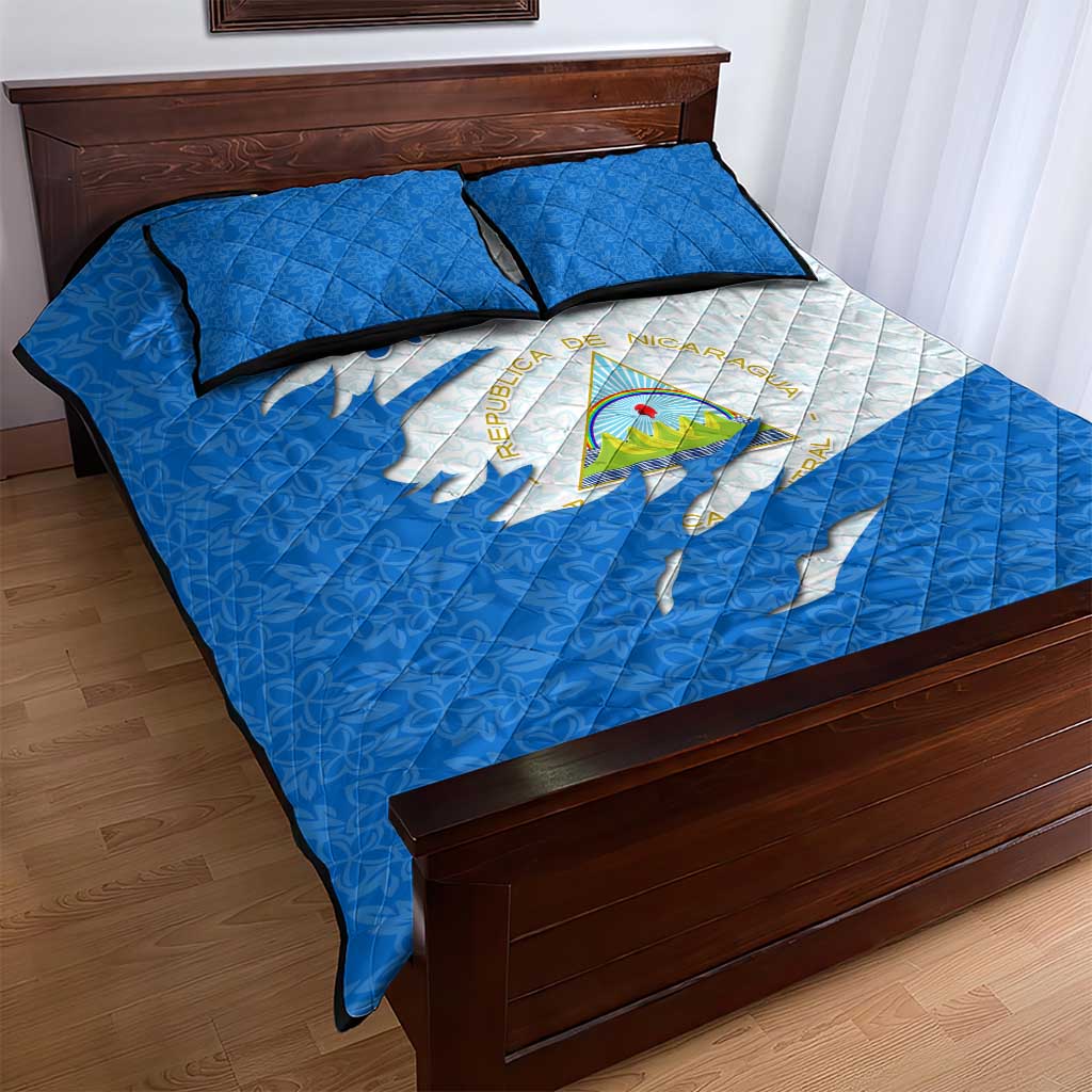 Nicaragua Flag Ripped Effect Quilt Bed Set with National Emblem and Floral Pattern Design - Wonder Print Shop