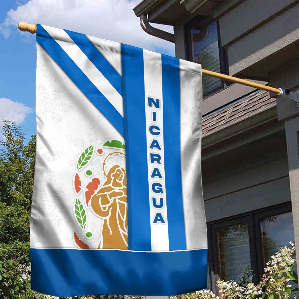 Nicaragua Cultural Art Garden Flag with Blue White Stripes and Indigenous Motif Design - Wonder Print Shop