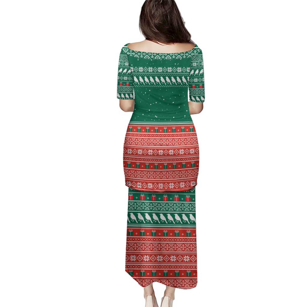 Bangladesh Christmas Family Matching Puletasi and Hawaiian Shirt with Black-Capped Bird Gift Stack and Green Red Snowflake Pattern - Wonder Print Shop