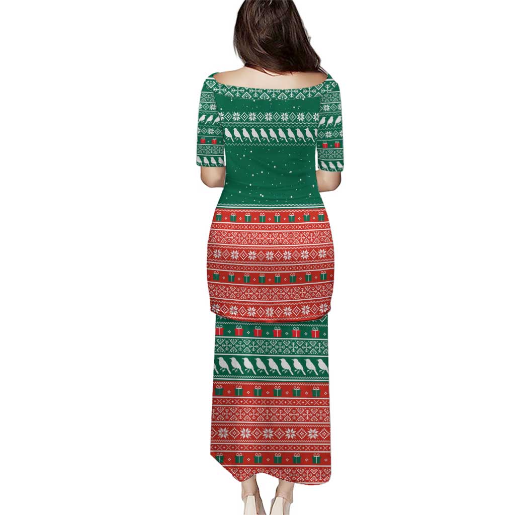 Bangladesh Christmas Puletasi with Black-Capped Bird Gift Stack and Green Red Snowflake Pattern - Wonder Print Shop