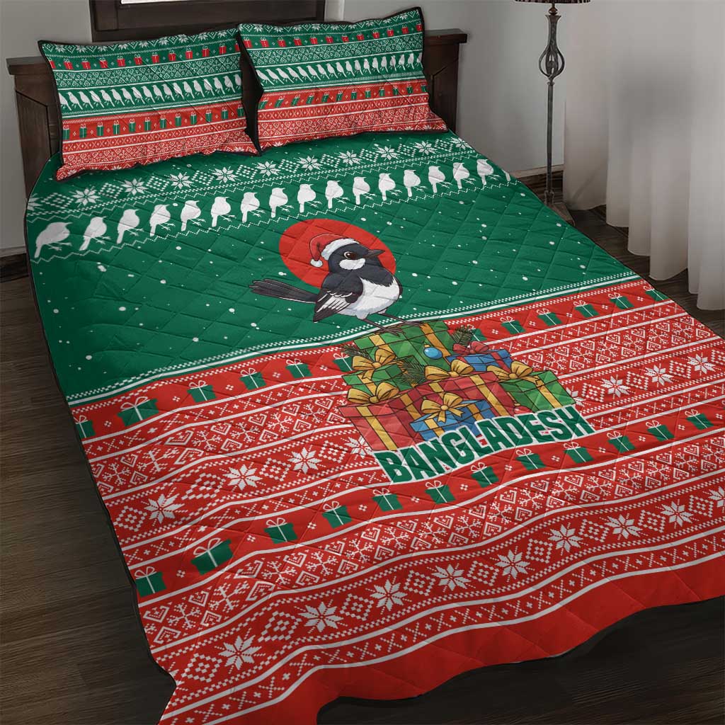 Bangladesh Christmas Quilt Bed Set with Black-Capped Bird Gift Stack and Green Red Snowflake Pattern - Wonder Print Shop