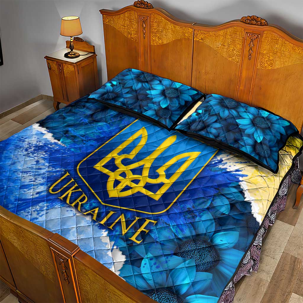 Trident Emblem Ukraine Quilt Bed Set with Blue Sunflowers and Flag Colors Design