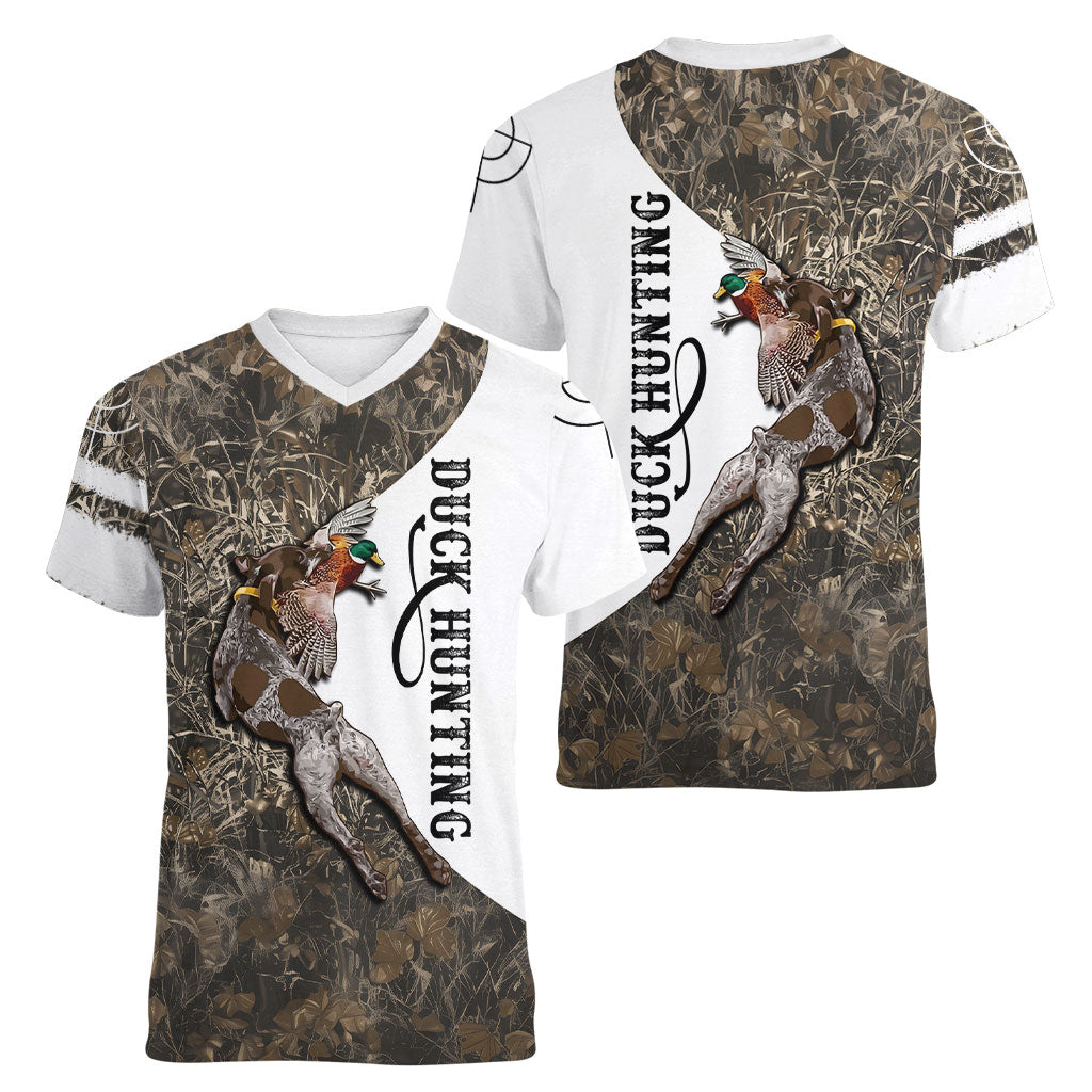 Duck Hunting Retriever Women V-Neck T-Shirt Mallard Shotgun Hunt with Camouflage Marsh Dog Artwork