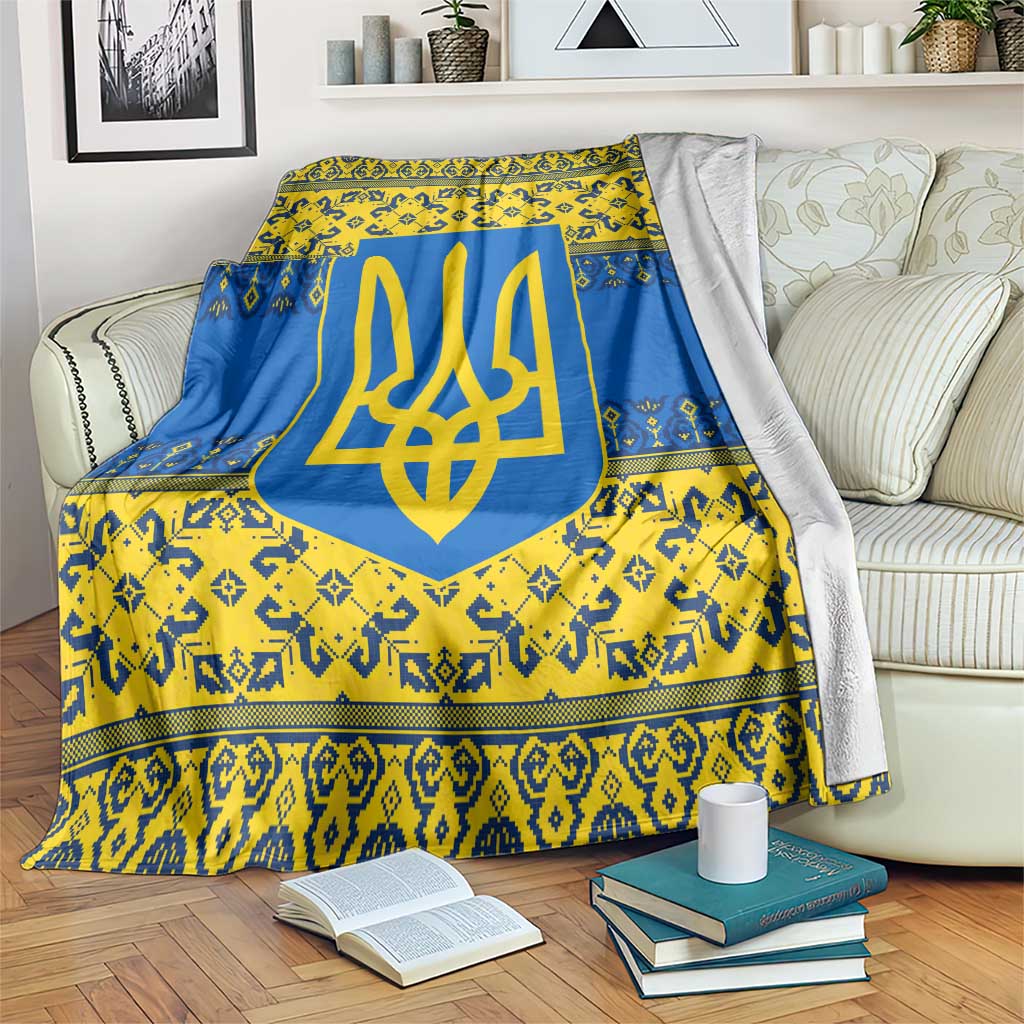 Ukraine Heritage Pride – Vyshyvanka Pattern Blanket with National Symbol in Blue & Yellow